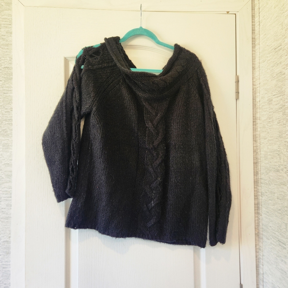 Entro Women's Black Cable Knit Sweater Size M EUC